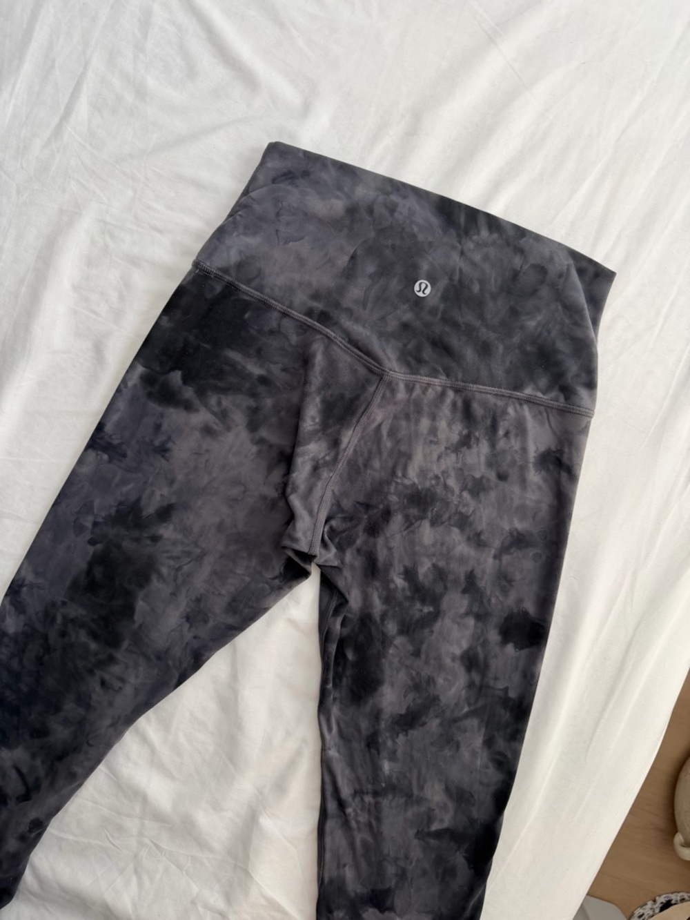 Lululemon Align Leggings 25” Gray Black Tie Dye Size 6 - Picture 2 of 3